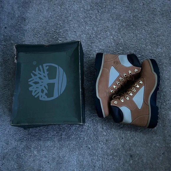 Timberland | Shoes | Timberland Tan And Black Boots Durable 